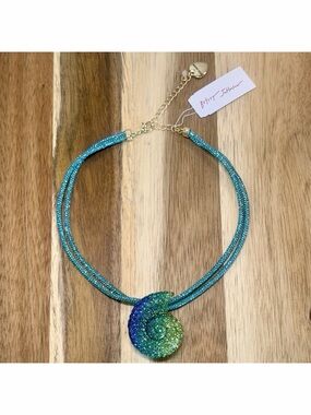Betsey Johnson Mermaid Jewels Crystal Shell Pendant Necklace Blue Green Ombre